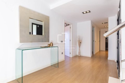 4 bedrooms villa for sale in Esplugues de Llobregat, Barcelona, Catalonia, Spain № 9172 - photo 14