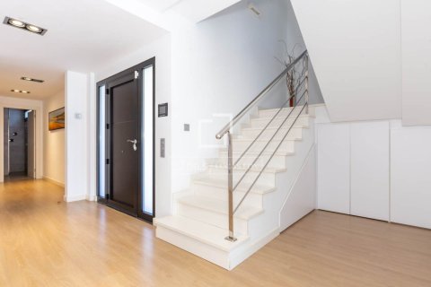 4 bedrooms villa for sale in Esplugues de Llobregat, Barcelona, Catalonia, Spain № 9172 - photo 15