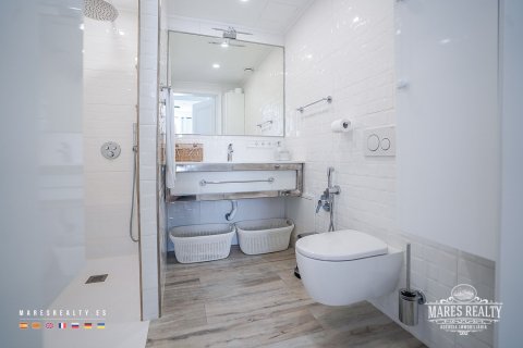 3 bedrooms villa for sale in Lloret de Mar, Girona, Catalonia, Spain № 958 - photo 14
