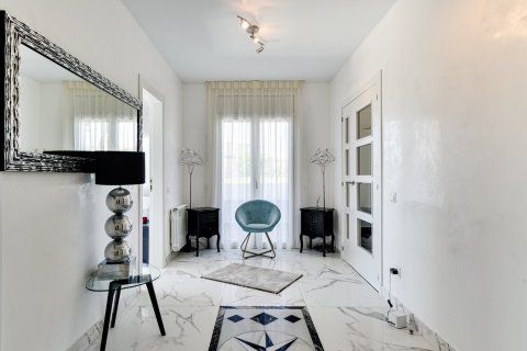 5 bedrooms villa for sale in Lloret de Mar, Girona, Catalonia, Spain № 9191 - photo 22
