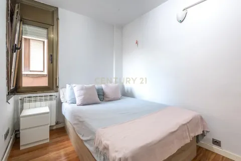 Apartamento de 3 dormitorios en venta en Sant Joan Despí, Barcelona, Cataluña, Spain № 9178 - foto 20