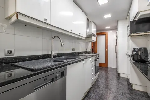 Apartamento de 3 dormitorios en venta en Sant Joan Despí, Barcelona, Cataluña, Spain № 9178 - foto 10