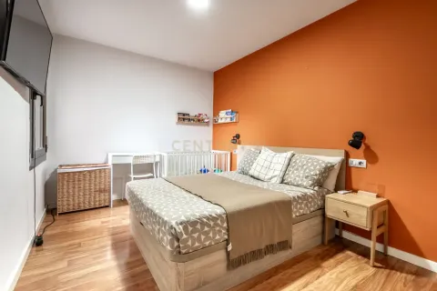 Apartamento de 3 dormitorios en venta en Sant Joan Despí, Barcelona, Cataluña, Spain № 9178 - foto 14