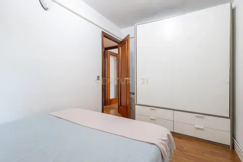 Apartamento de 3 dormitorios en venta en Sant Joan Despí, Barcelona, Cataluña, Spain № 9178 - foto 22