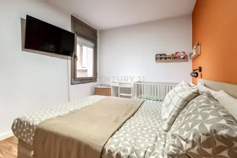 Apartamento de 3 dormitorios en venta en Sant Joan Despí, Barcelona, Cataluña, Spain № 9178 - foto 15