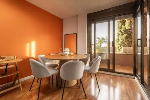 Apartamento de 3 dormitorios en venta en Sant Joan Despí, Barcelona, Cataluña, Spain № 9178 - foto 2