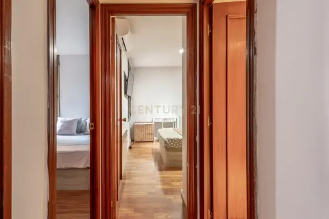 Apartamento de 3 dormitorios en venta en Sant Joan Despí, Barcelona, Cataluña, Spain № 9178 - foto 13