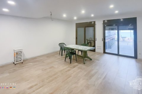 15 rooms commercial property for sale in Lloret de Mar, Girona, Catalonia, Spain № 956 - photo 4