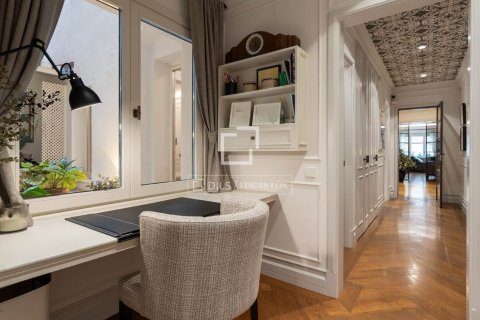 Купить квартиру в Барселона, Испания с 3 спальни, 250м², № 9152 - фото 20