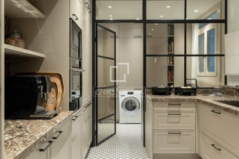 Купить квартиру в Барселона, Испания с 3 спальни, 250м², № 9152 - фото 12