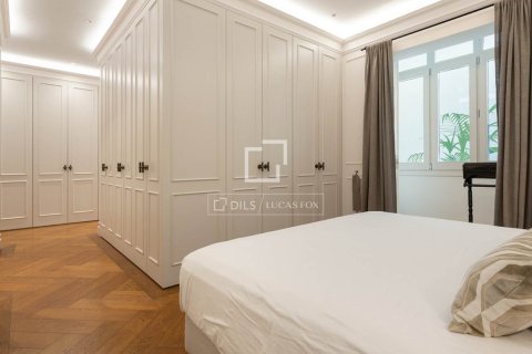 Купить квартиру в Барселона, Испания с 3 спальни, 250м², № 9152 - фото 29