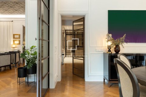Купить квартиру в Барселона, Испания с 3 спальни, 250м², № 9152 - фото 8