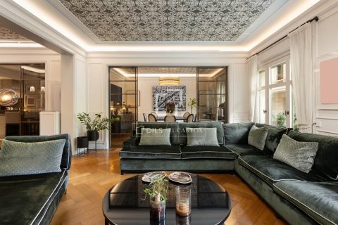Купить квартиру в Барселона, Испания с 3 спальни, 250м², № 9152 - фото 6