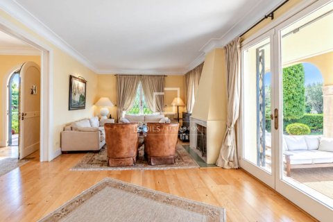 5 bedrooms villa for sale in Sitges, Barcelona, Catalonia, Spain № 9222 - photo 15