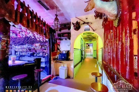 4 rooms commercial property for sale in Calella, Barcelona, Catalonia, Spain № 1003 - photo 4