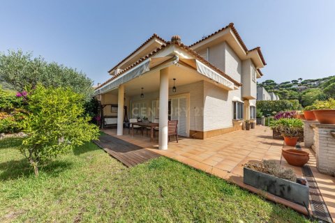 4 bedrooms house for sale in Cabrils, Barcelona, Catalonia, Spain № 9083