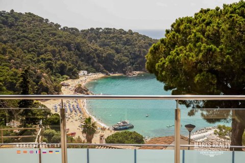 5 bedrooms villa for sale in Lloret de Mar, Girona, Catalonia, Spain № 992 - photo 4