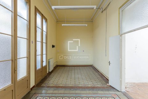 Apartamento de 3 dormitorios en venta en Barcelona, Cataluña, Spain № 9102 - foto 4
