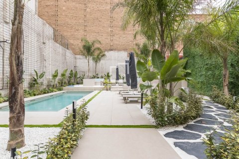 1017 sq.m. commercial property for sale in Barcelona, Catalonia, Spain № 9216 - photo 6