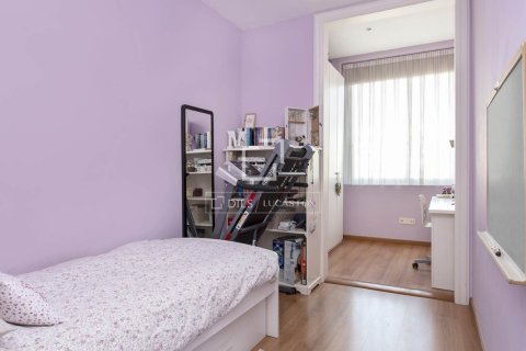 4 bedrooms apartment for sale in Barcelona, Catalonia, Spain № 9214 - photo 20