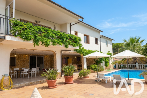 4 bedrooms house for sale in Lloret de Mar, Girona, Catalonia, Spain № 9140