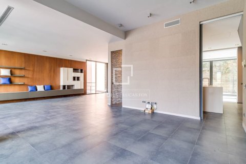 3 bedrooms villa for sale in Barcelona, Catalonia, Spain № 9096 - photo 13