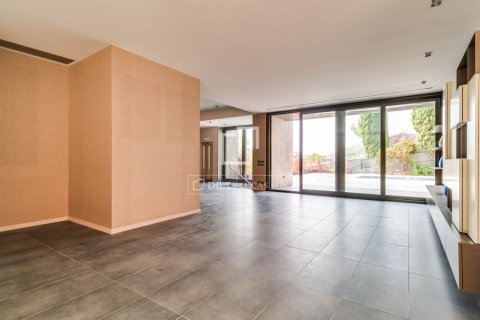 3 bedrooms villa for sale in Barcelona, Catalonia, Spain № 9096 - photo 11