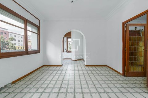 4 bedrooms apartment for sale in Barcelona, Catalonia, Spain № 9093 - photo 3