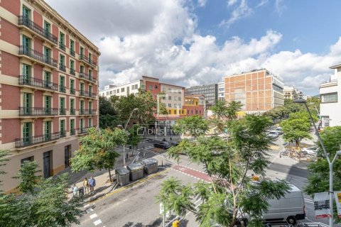 4 bedrooms apartment for sale in Barcelona, Catalonia, Spain № 9093 - photo 6