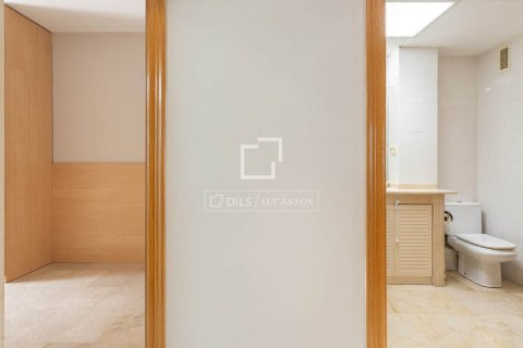 2 bedrooms apartment for sale in Barcelona, Catalonia, Spain № 9106 - photo 20