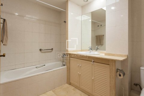 2 bedrooms apartment for sale in Barcelona, Catalonia, Spain № 9106 - photo 22