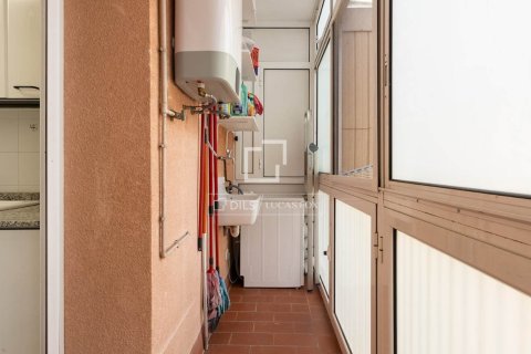 2 bedrooms apartment for sale in Barcelona, Catalonia, Spain № 9106 - photo 12