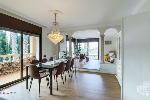 5 bedrooms villa for sale in Lloret de Mar, Girona, Catalonia, Spain № 1004 - photo 17