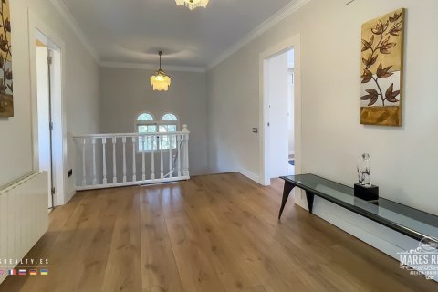 5 bedrooms villa for sale in Lloret de Mar, Girona, Catalonia, Spain № 1004 - photo 15