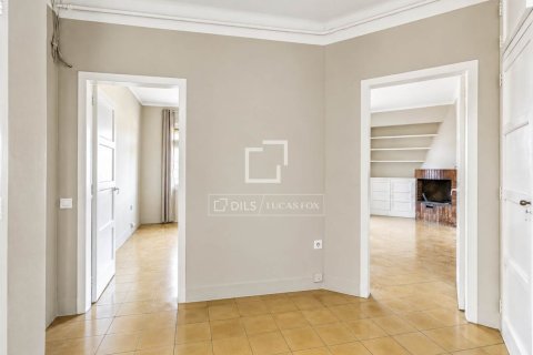 Купить квартиру в Барселона, Испания с 3 спальни, 102м², № 9258 - фото 29