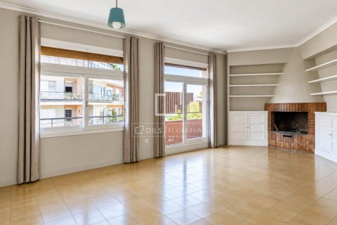3 bedrooms apartment for sale in Barcelona, Catalonia, Spain № 9258