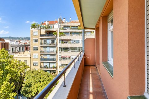 Купить квартиру в Барселона, Испания с 3 спальни, 102м², № 9258 - фото 8