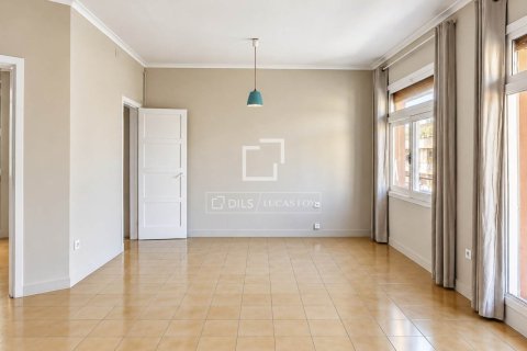Купить квартиру в Барселона, Испания с 3 спальни, 102м², № 9258 - фото 9