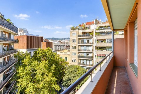 Купить квартиру в Барселона, Испания с 3 спальни, 102м², № 9258 - фото 7