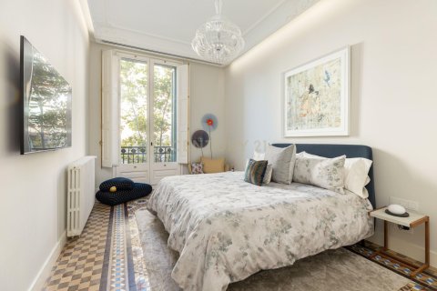 Apartamento de 3 dormitorios en venta en Barcelona, Cataluña, Spain № 9181 - foto 13