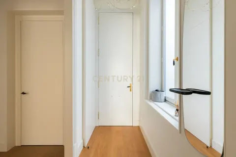 Apartamento de 3 dormitorios en venta en Barcelona, Cataluña, Spain № 9181 - foto 19