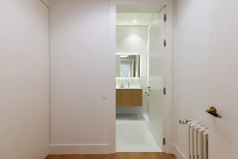 Apartamento de 3 dormitorios en venta en Barcelona, Cataluña, Spain № 9181 - foto 23