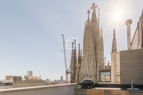 2 bedrooms penthouse for sale in Barcelona, Catalonia, Spain № 9115 - photo 2