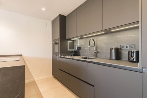 2 bedrooms penthouse for sale in Barcelona, Catalonia, Spain № 9115 - photo 29