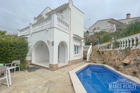4 bedrooms villa for sale in Lloret de Mar, Girona, Catalonia, Spain № 3083