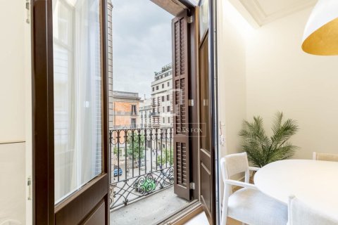 3 bedrooms apartment for sale in Barcelona, Catalonia, Spain № 9220 - photo 6