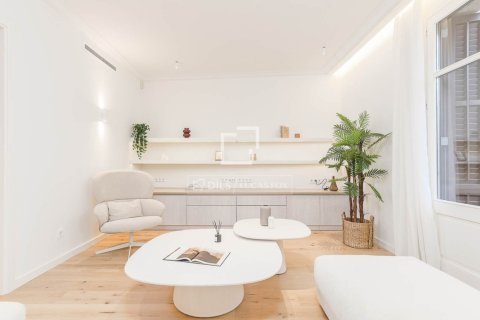3 bedrooms apartment for sale in Barcelona, Catalonia, Spain № 9220 - photo 3