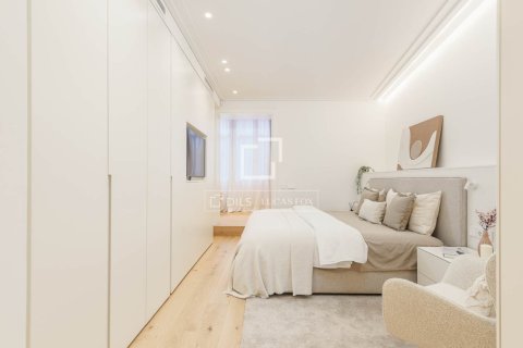 3 bedrooms apartment for sale in Barcelona, Catalonia, Spain № 9220 - photo 15