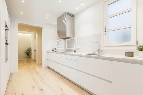 3 bedrooms apartment for sale in Barcelona, Catalonia, Spain № 9220 - photo 14