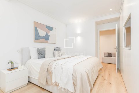 3 bedrooms apartment for sale in Barcelona, Catalonia, Spain № 9220 - photo 26